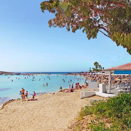 Villa Napa View Айя Напа Екстериор снимка