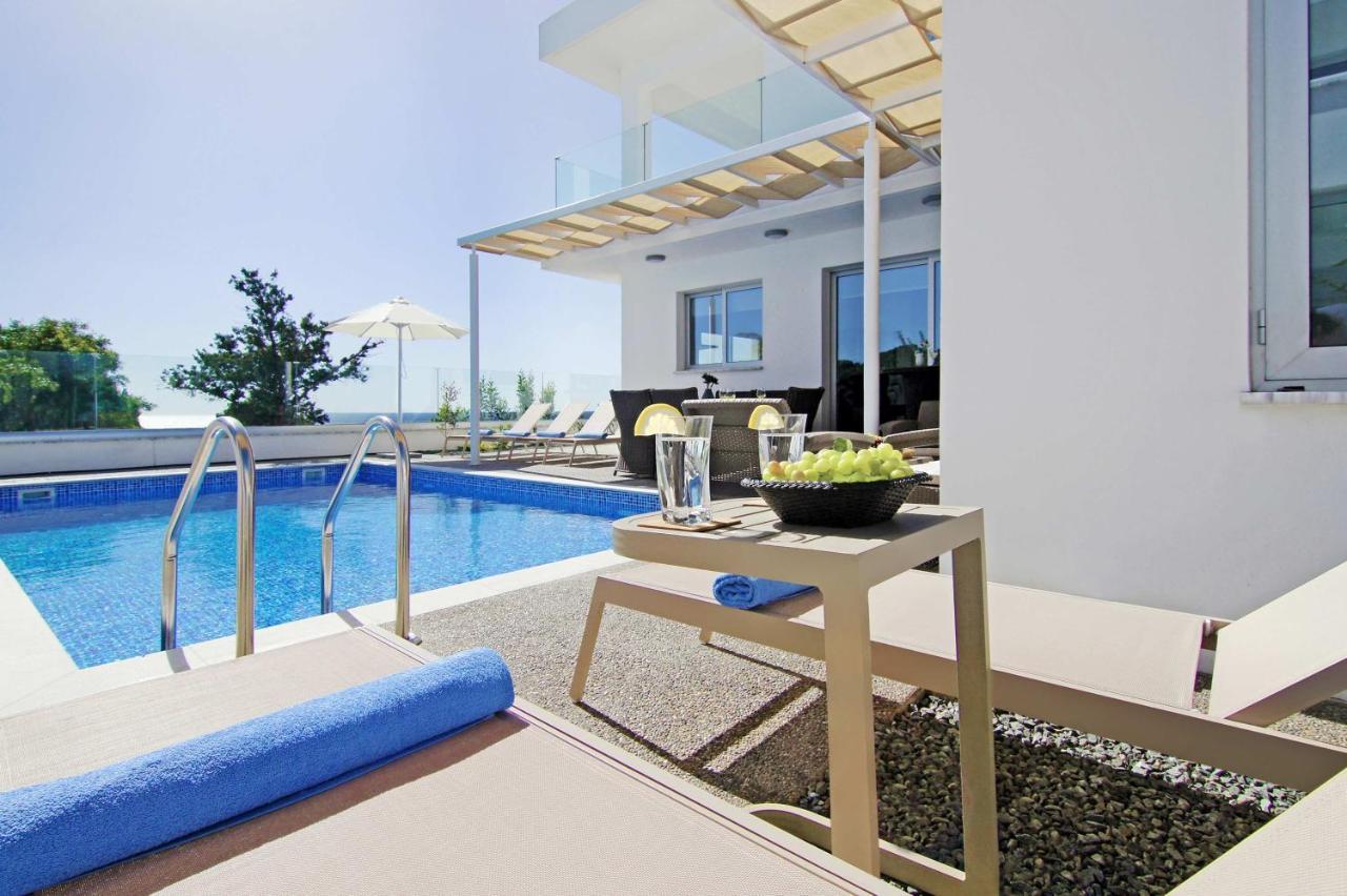 Villa Napa View Айя Напа Екстериор снимка