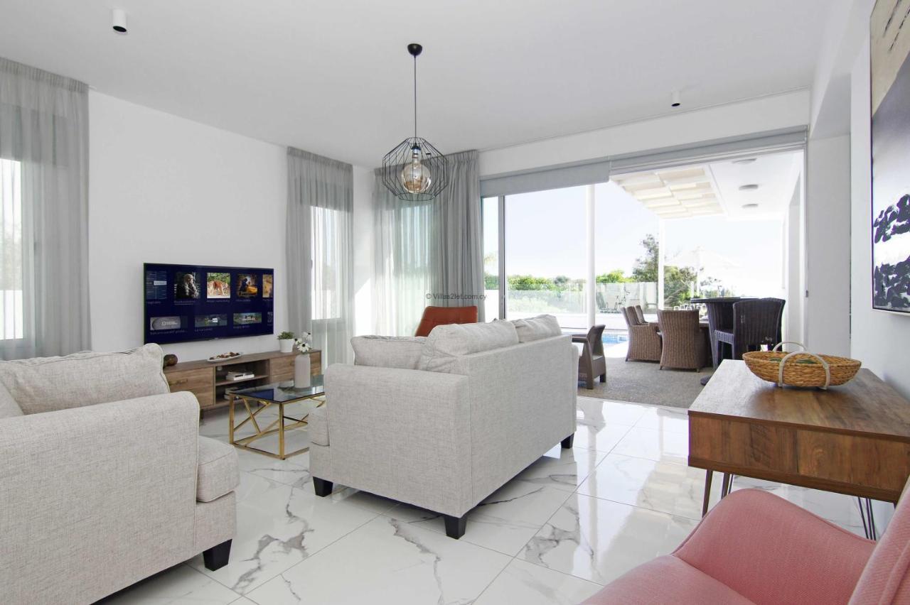 Villa Napa View Айя Напа Екстериор снимка
