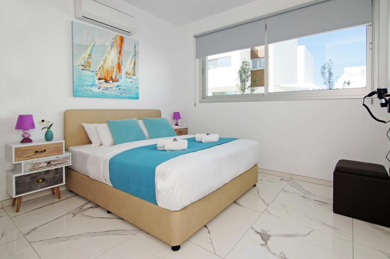 Villa Napa View Айя Напа Екстериор снимка