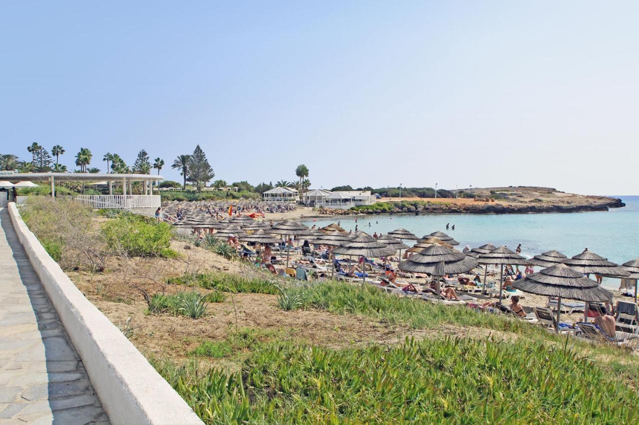 Villa Napa View Айя Напа Екстериор снимка